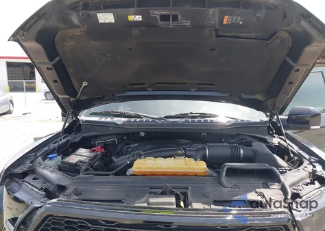 2017 Ford F-150 Raptor z USA, uszkodzony, nr VIN 1FTFW1RG4HFA41898